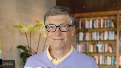 Вильям Гейтс - Уоррен Баффетт - Билл Гейтс испек торт в честь 90-летия Баффетта и поздравил его с юбилеем - inforeactor.ru