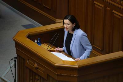 "Парламент должен немедленно внести изменения в госбюджет, чтобы обеспечить школы защитой от коронавирусв", - Ирина Констанкевич - vkcyprus.com - Украина
