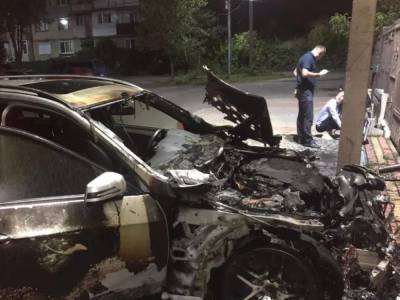 На Закарпатье сгорел Mercedes лидера еврейской общины - golos.ua - Украина - Киев - Еврейская обл. - Закарпатская обл.