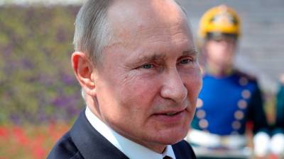Владимир Путин - Путин рассказал, как в составе стройотряда работал на стройке в Коми - gazeta.ru - Россия - респ. Коми