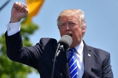 Дональд Трамп - Марк Эспер - Трамп заявил, что ему никогда не докладывали о поставках РФ оружия талибам - aif.ru - Россия - США - New York - Афганистан - Талибан