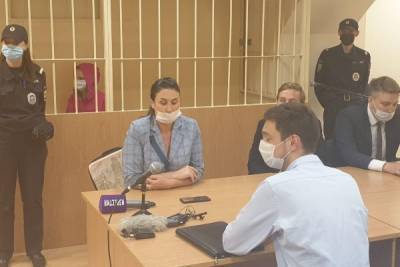 Энди Картрайт - Марина Кохал - СК показал видео следственного эксперимента с женой рэпера Картрайта - abnews.ru - Санкт-Петербург