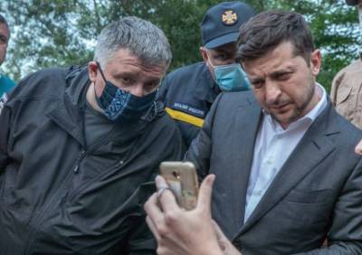 Владимир Зеленский - Арсен Аваков - Михаил Подоляк - Зеленский объяснил Авакову, кто в стране президент - real-vin.com - Украина