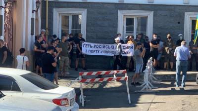 В Одессе бунтуют против рейдерства с российским следом: кадры происходящего - odessa.politeka.net - Россия - Одесса - Черноморск - Черноморск