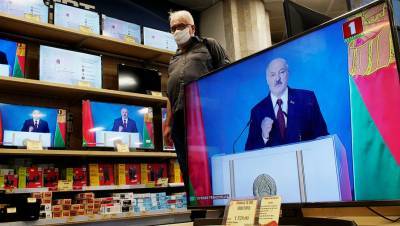 Владимир Путин - Александр Лукашенко - Юрий Швыткин - Депутат увидел в послании Лукашенко неудачную попытку скопировать Путина - gazeta.ru - Россия - Белоруссия