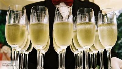 Сомелье назвал сорта шампанского, которыми может гордиться Россия - politros.com - Россия - Франция