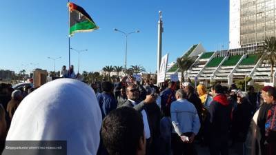 Файеза Саррадж - Неумелая политика ПНС привела к борьбе за коммунальные блага - polit.info - Ливия - Триполи - Протесты