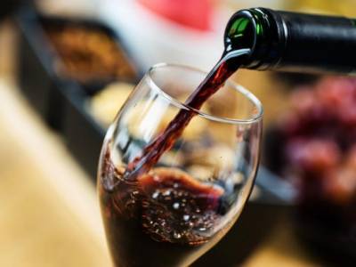 Красное вино помогает бороться с психическими расстройствами - исследование - unn.com.ua - Киев