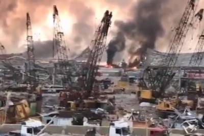 Появилось видео панорамы уничтоженного взрывом порта Бейрута - mk.ru - Ливан - Бейрут