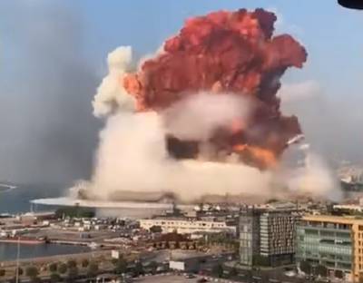 Взрыв огромной силы сотряс столицу Ливана - lipetskmedia.ru - Ливан - Бейрут - Бейрут