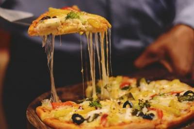 Гавайскую пиццу призвали запретить в России - aif.ru - Россия - Италия
