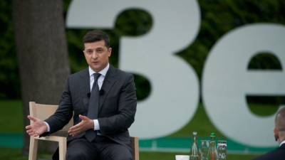 Ростислав Ищенко - Политолог заявил, что Запад не спасет Зеленского в случае нового Майдана - riafan.ru - Украина - Киев