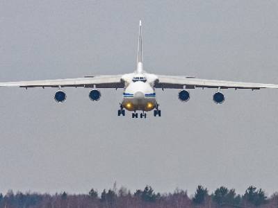 Гигантский самолет Ан-124 приземлился в Ливии с загадочным грузом на борту - live24.ru - Москва - Россия - Турция - Ливия