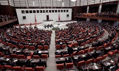 Мустафа Шентоп - Девять депутатов турецкого парламента заразились коронавирусом - capital.ua - Турция