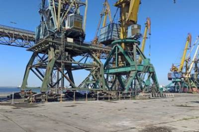В Николаевском порту почти год хранились тысячи тонн селитры - vkcyprus.com - Украина - Грузия - Ливан - Бейрут
