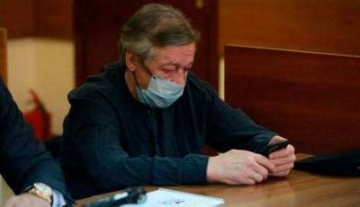Михаил Ефремов - Свидетель рассказал, что сразу после ДТП Михаил Ефремов осмотрел свою машину - live24.ru - Москва - Крым