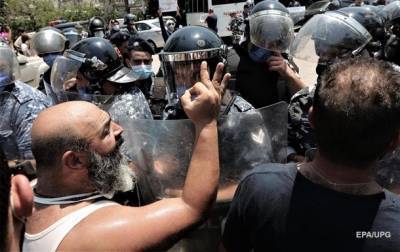 В Бейруте вспыхнули антиправительственные протесты - korrespondent.net - Украина - Франция - Ливан - Бейрут - Протесты
