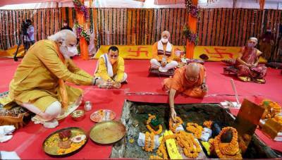 Нарендра Моди - Власти Индии заложили индуистский храм на месте разрушенной мечети - anna-news.info - Индия