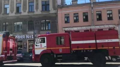 Посетителей отеля на Лиговском эвакуировали из-за сообщения о бомбе - piter.tv - Санкт-Петербург - Лиговск