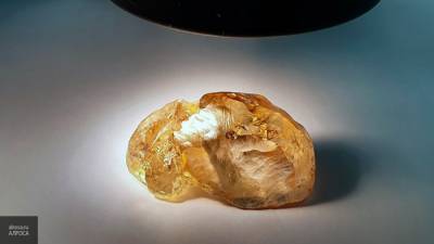 Огромный цветной алмаз в 236 карат обнаружили в Якутии - politros.com - Москва - Россия - респ. Саха