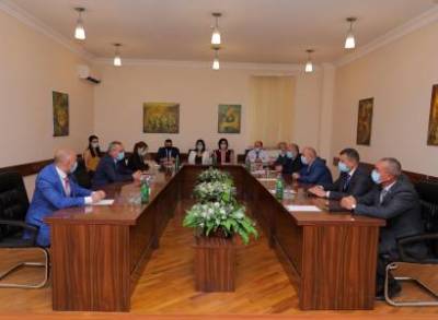 Самвел Бабаян - Артур Товмасян - Спикер парламента НКР и секретарь Совбеза республики обсудили вопросы сотрудничества - news.am - Армения