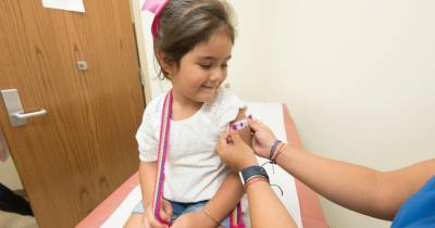 Александр Гинцбург - Центр Гамалеи поднял вопрос об испытании вакцины от COVID-19 на детях - readovka.news