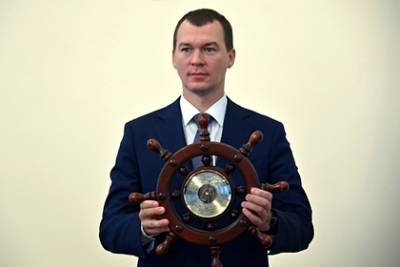 Михаил Дегтярев - Сергей Фургалый - Дегтярев ответил на слухи о разрешении чиновникам летать бизнес-классом - lenta.ru - Хабаровский край