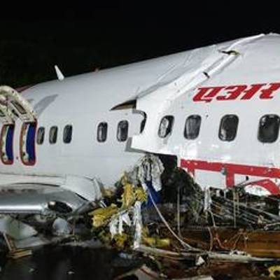 На месте жесткой посадки самолета в Индии обнаружили бортовые самописцы - radiomayak.ru - Индия - штат Керала - Кожикод