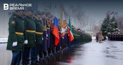 Владимир Путин - Путин запретил генералам ВС РФ носить каракулевые шапки - realnoevremya.ru - Россия