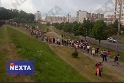 Лидия Ермошина - Голосование в Белоруссии пришлось продлить из-за очередей - lenta.ru - Москва - Киев - Белоруссия - Минск - Варшава