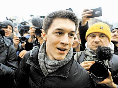 Егор Жуков - Дмитрий Быков - Дмитрий Быков: Егор Жуков – молодое избитое лицо российской оппозиции - sobesednik.ru - Москва