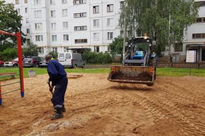 С глаз долой, детишек – вон! Из дворов Пскова исчезают детские площадки - mk-pskov.ru - Псков