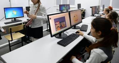 Шуплинска: компьютеры в школы Латвии поступят не раньше конца октября - lv.sputniknews.ru - Рига - Латвия - Шуплинск