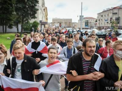 Янка Купала - ОМОН в Минске сегодня задерживал студентов и журналистов - gordonua.com - Белоруссия - Минск