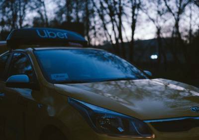 Uber будет требовать селфи в масках от людей, заказывающих такси - Cursorinfo: главные новости Израиля - cursorinfo.co.il - США - Израиль - Канада