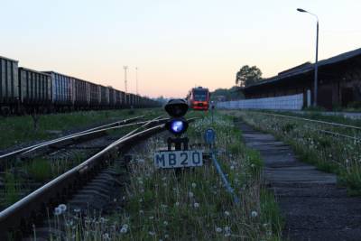 В Тверской области двое мужчин украли 33 метра запасного пути железнодорожной станции - afanasy.biz - Россия - Тверь - Тверская обл.