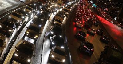 В Москве прогнозируют вечерние пробки до 9 баллов - ren.tv - Москва