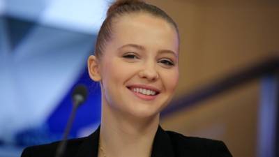 Юлия Хлынина - Юлия Хлынина порадовала поклонников новостью о своем замужестве - vesti.ru