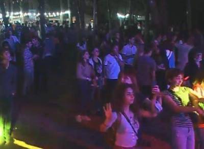 В Дилижане проходит многолюдный концерт с нарушением правил карантина - news.am - Армения - Yerevan