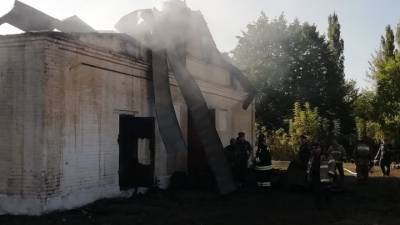 В Воронежской области огонь уничтожил избирательный участок со всеми бюллетенями - vesti.ru - Россия - Воронежская обл.