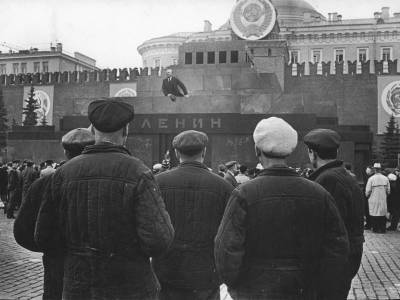 Владимир Путин - Владимир Ленин - Рамзан Кадыров - Союз архитекторов строит планы на мавзолей Ленина (но вождя еще не хоронят) - bloknot.ru - Россия