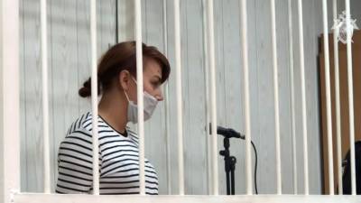 Мать и ее многодетная подруга, истязавшие маленького ребенка, взяты под стражу - vesti.ru - Москва - Россия - Омская обл.