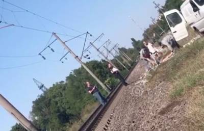Жизнь молодой девушки трагически оборвалась на железной дороге в Одессе, видео: что известно - odessa.politeka.net - Одесса