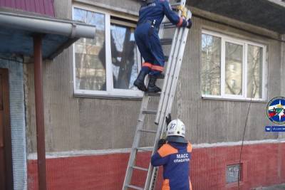 Пьяная мать забыла годовалую дочку на балконе в Новосибирске - novos.mk.ru - Новосибирск