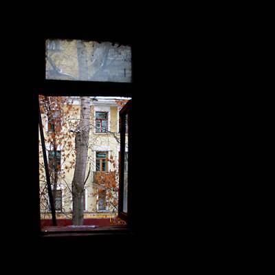 В Сургуте деду грозит срок – высунул двухлетнего внука из окна головой вниз - nakanune.ru - Сургут