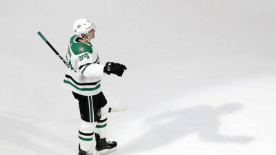 Денис Гурьянов - Адам Хенрик - Гурьянов повторил редкое достижение среди новичков в плей-офф НХЛ - russian.rt.com