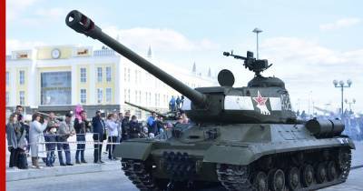 День танкиста в Верхней Пышме отметили парадами и дрифтом - profile.ru - Верхняя Пышма