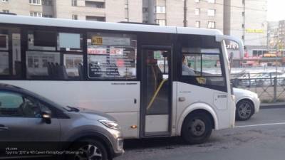 Пассажир автобуса сбежал через окно после потасовки с кондуктором - newinform.com - Екатеринбург