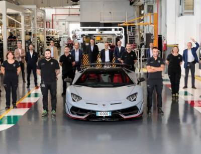 Lamborghini выпустил 10-тысячный суперспорткар Aventador - autostat.ru - Таиланд