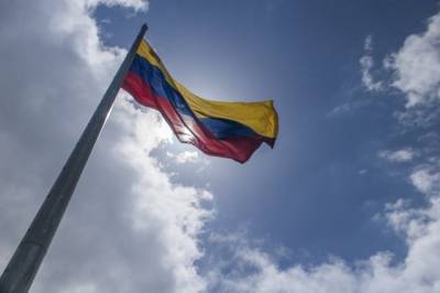 В Венесуэле заявили о сбитом самолете наркоторговцев с американским номером - aif.ru - США - Венесуэла